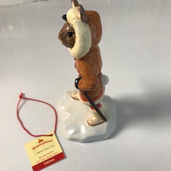 Bunnykins of the Year 2003 Royal Doulton Figurine “Eskimo” DB275 - Picture 10 of 13
